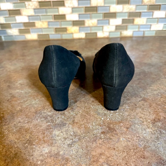 Sacha London black suede pumps NWOT - Picture 3 of 4